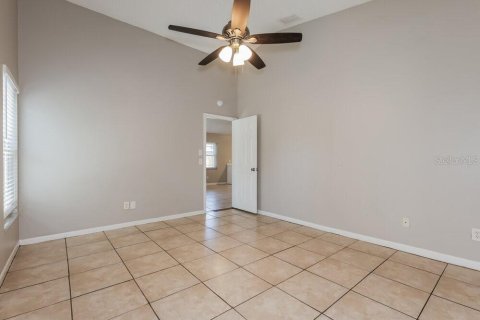 House in Valrico, Florida 3 bedrooms, 118.91 sq.m. № 2216402 - photo 8