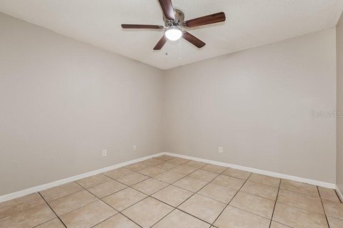 House in Valrico, Florida 3 bedrooms, 118.91 sq.m. № 2216402 - photo 12