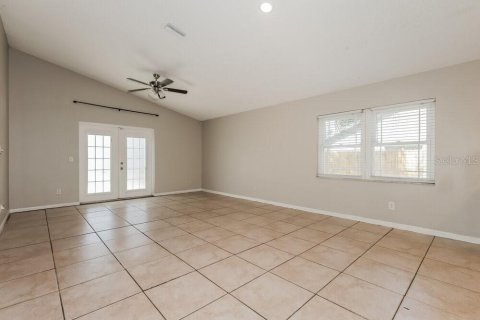 House in Valrico, Florida 3 bedrooms, 118.91 sq.m. № 2216402 - photo 3