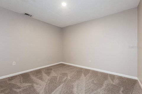 House in Valrico, Florida 3 bedrooms, 118.91 sq.m. № 2216402 - photo 11