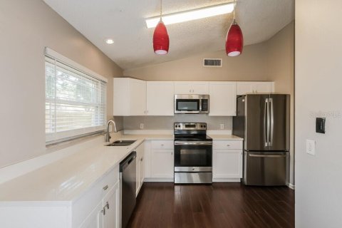 House in Valrico, Florida 3 bedrooms, 118.91 sq.m. № 2216402 - photo 7
