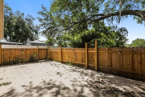 House in Valrico, Florida 3 bedrooms, 118.91 sq.m. № 2216402 - photo 16