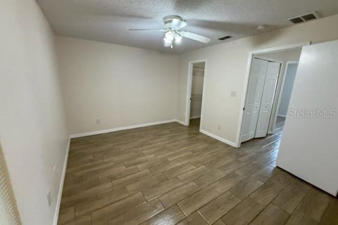 Villa ou maison à louer à Kissimmee, Floride: 3 chambres, 112.41 m2 № 2413994 - photo 6