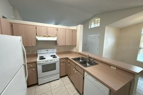 Villa ou maison à louer à Kissimmee, Floride: 3 chambres, 112.41 m2 № 2413994 - photo 19
