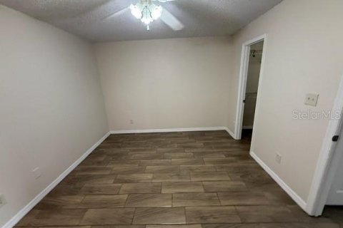 Villa ou maison à louer à Kissimmee, Floride: 3 chambres, 112.41 m2 № 2413994 - photo 7