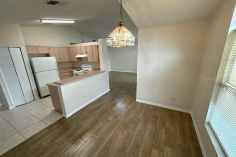 Villa ou maison à louer à Kissimmee, Floride: 3 chambres, 112.41 m2 № 2413994 - photo 22