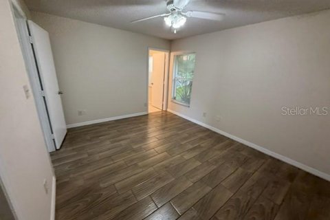 Villa ou maison à louer à Kissimmee, Floride: 3 chambres, 112.41 m2 № 2413994 - photo 4