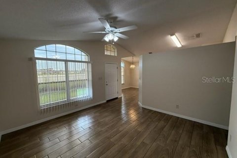 Villa ou maison à louer à Kissimmee, Floride: 3 chambres, 112.41 m2 № 2413994 - photo 24