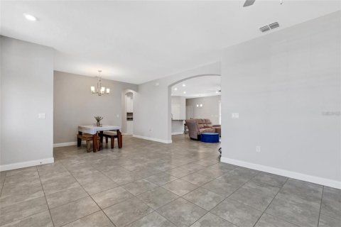 House in Lakeland, Florida 4 bedrooms, 208.01 sq.m. № 1653759 - photo 6