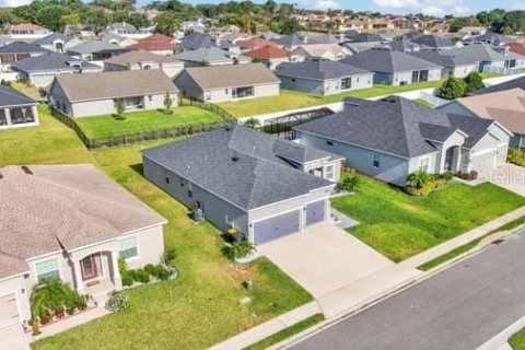 House in Lakeland, Florida 4 bedrooms, 208.01 sq.m. № 1653759 - photo 2