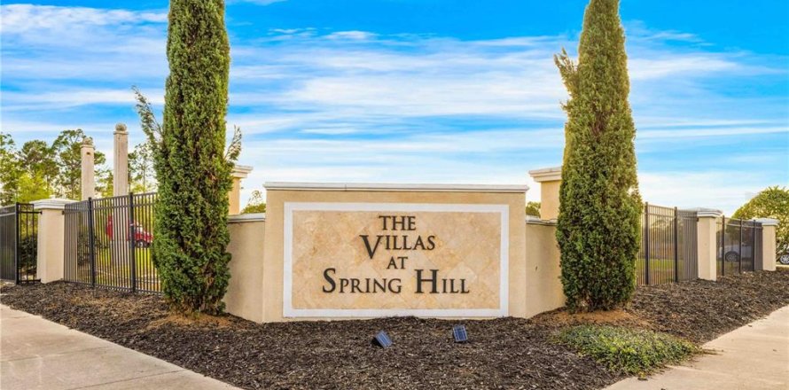 Adosado en Spring Hill, Florida 2 dormitorios, 119.01 m2 № 1719948