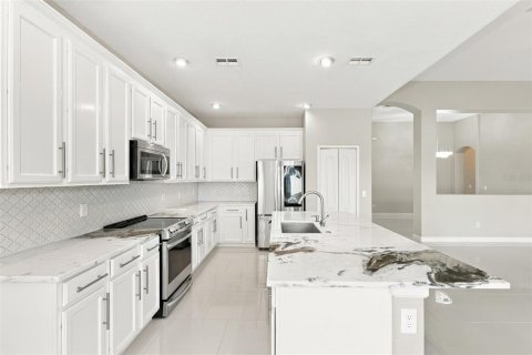 Casa en venta en Wesley Chapel, Florida, 4 dormitorios, 213.68 m2 № 2386146 - foto 18
