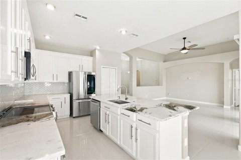Casa en venta en Wesley Chapel, Florida, 4 dormitorios, 213.68 m2 № 2386146 - foto 19