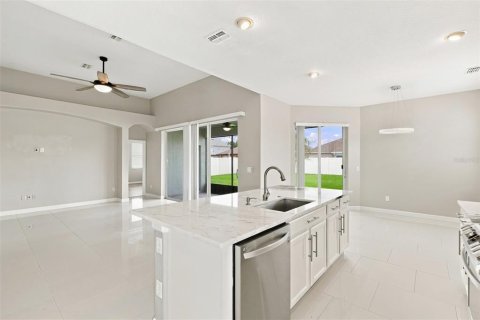 Casa en venta en Wesley Chapel, Florida, 4 dormitorios, 213.68 m2 № 2386146 - foto 20