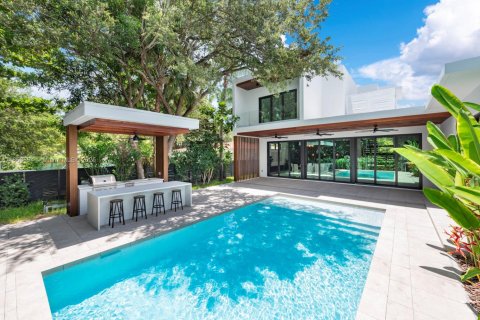 House in Miami Shores, Florida 5 bedrooms, 419.18 sq.m. № 1981972 - photo 10