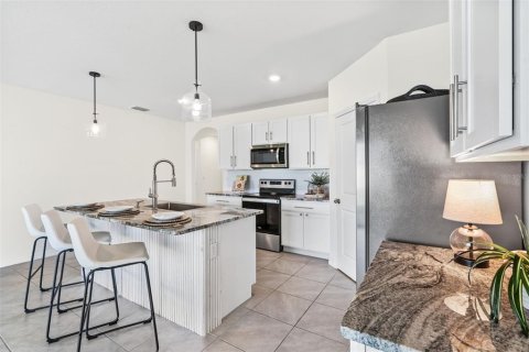 Casa en venta en Wesley Chapel, Florida, 4 dormitorios, 171.5 m2 № 1898883 - foto 4