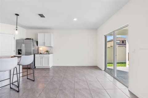 Casa en venta en Wesley Chapel, Florida, 4 dormitorios, 171.5 m2 № 1898883 - foto 11