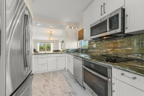 Купить кондоминиум в Помпано-Бич, Флорида 3 комнаты, 90.58м2, № 2240522 - фото 8