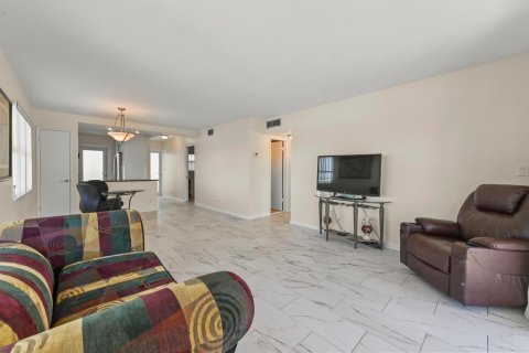 Купить кондоминиум в Помпано-Бич, Флорида 3 комнаты, 90.58м2, № 2240522 - фото 16