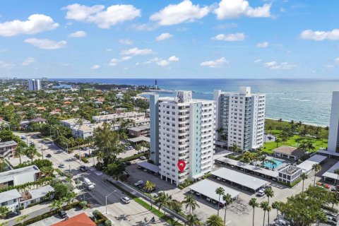 Купить кондоминиум в Помпано-Бич, Флорида 3 комнаты, 90.58м2, № 2240522 - фото 2