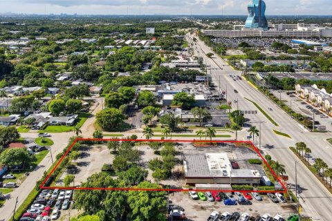 Propiedad comercial en venta en Hollywood, Florida № 1940122 - foto 7