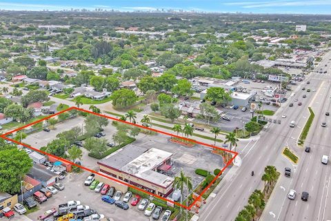 Propiedad comercial en venta en Hollywood, Florida № 1940122 - foto 14