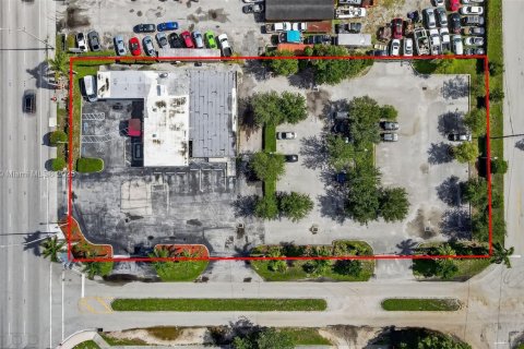 Propiedad comercial en venta en Hollywood, Florida № 1940122 - foto 3
