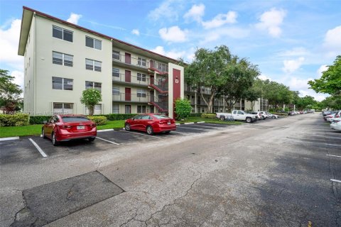 Condo in Pembroke Pines, Florida, 1 bedroom  № 2059809