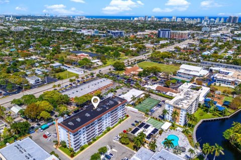 Condominio en venta en Oakland Park, Florida, 2 dormitorios, 84.73 m2 № 2067834 - foto 4