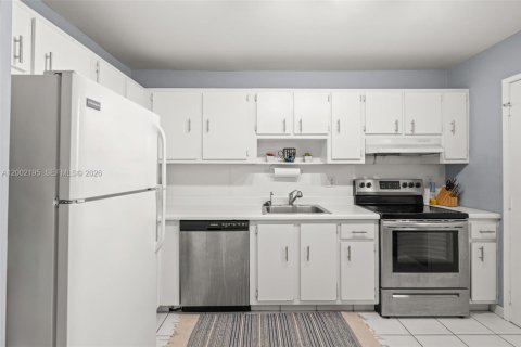 Condominio en venta en Oakland Park, Florida, 2 dormitorios, 84.73 m2 № 2067834 - foto 17