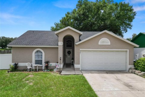 House in Lakeland, Florida 3 bedrooms, 103.03 sq.m. № 2287989