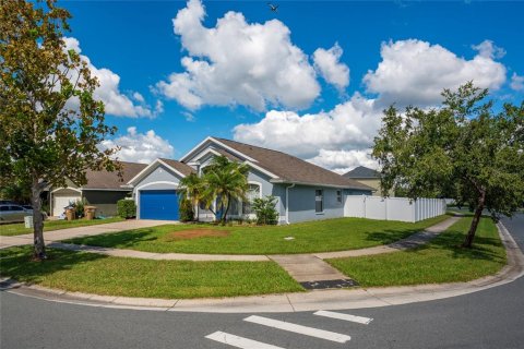 Villa ou maison à vendre à Kissimmee, Floride: 4 chambres, 180.69 m2 № 2419855 - photo 2