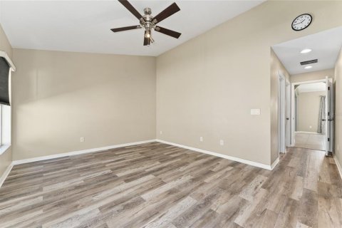 Villa ou maison à vendre à Kissimmee, Floride: 4 chambres, 180.69 m2 № 2419855 - photo 29