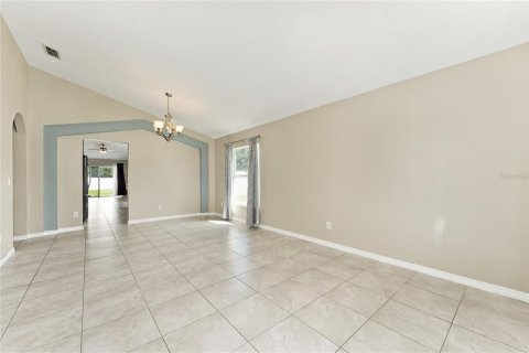 Villa ou maison à vendre à Kissimmee, Floride: 4 chambres, 180.69 m2 № 2419855 - photo 15