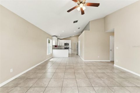 Villa ou maison à vendre à Kissimmee, Floride: 4 chambres, 180.69 m2 № 2419855 - photo 19