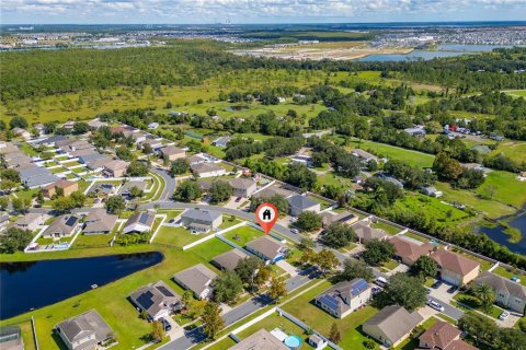 Villa ou maison à vendre à Kissimmee, Floride: 4 chambres, 180.69 m2 № 2419855 - photo 10
