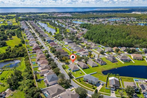 Villa ou maison à vendre à Kissimmee, Floride: 4 chambres, 180.69 m2 № 2419855 - photo 9