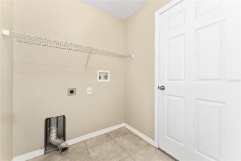 Villa ou maison à vendre à Kissimmee, Floride: 4 chambres, 180.69 m2 № 2419855 - photo 27