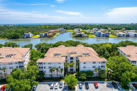 Condo in Palm Coast, Florida, 2 bedrooms  № 1908634 - photo 1
