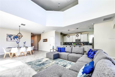 Villa ou maison à vendre à Davenport, Floride: 5 chambres, 286.23 m2 № 1766208 - photo 13