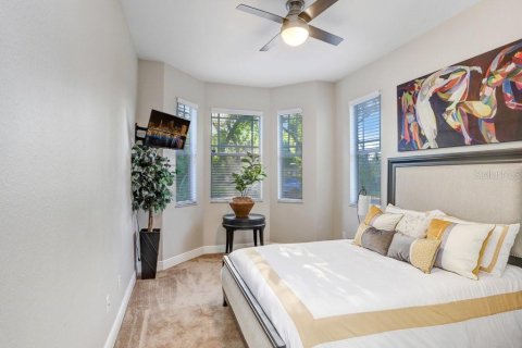 Townhouse in Brandon, Florida 4 bedrooms, 260.68 sq.m. № 1657132 - photo 24