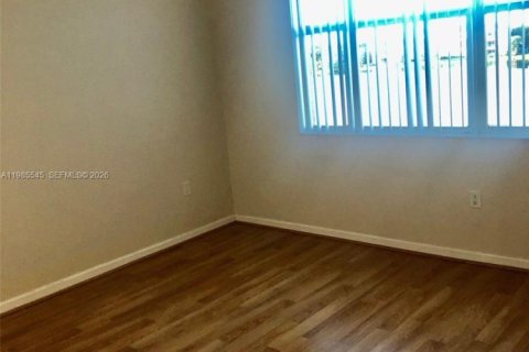 Снять в аренду кондоминиум в Мирамар, Флорида 2 спальни, 97.36м2, № 2048131 - фото 8