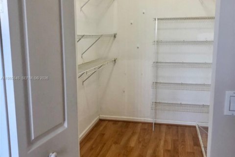 Снять в аренду кондоминиум в Мирамар, Флорида 2 спальни, 97.36м2, № 2048131 - фото 9