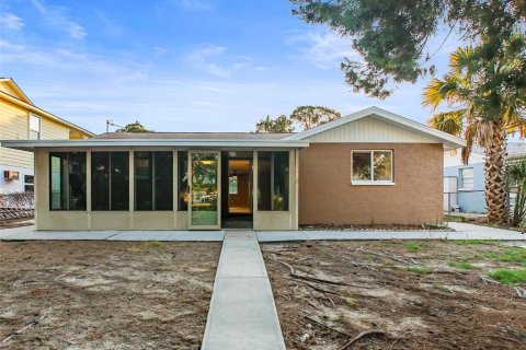 House in Hudson, Florida 3 bedrooms, 135.45 sq.m. № 1527946 - photo 24