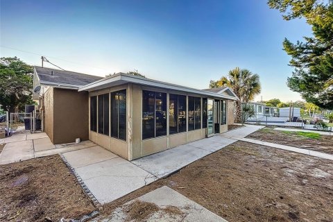 House in Hudson, Florida 3 bedrooms, 135.45 sq.m. № 1527946 - photo 26