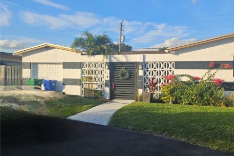 Casa en alquiler en Miramar, Florida, 2 dormitorios, 149.67 m2 № 1992132 - foto 7