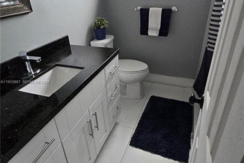 Снять в аренду виллу или дом в Мирамар, Флорида 2 спальни, 149.67м2, № 1992132 - фото 10