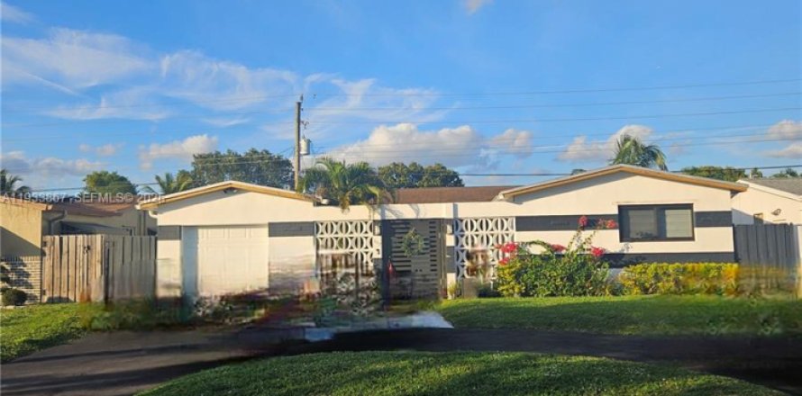 Casa en Miramar, Florida 2 dormitorios, 149.67 m2 № 1992132