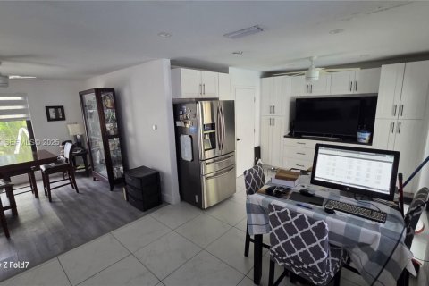 Casa en alquiler en Miramar, Florida, 2 dormitorios, 149.67 m2 № 1992132 - foto 6