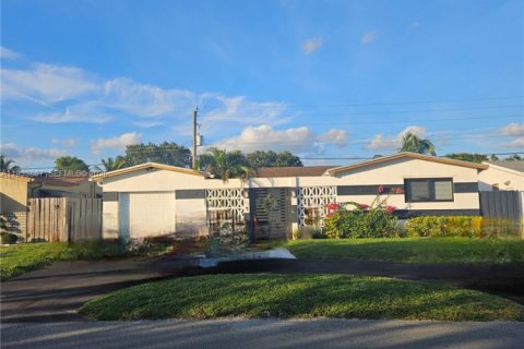 Casa en alquiler en Miramar, Florida, 2 dormitorios, 149.67 m2 № 1992132 - foto 2